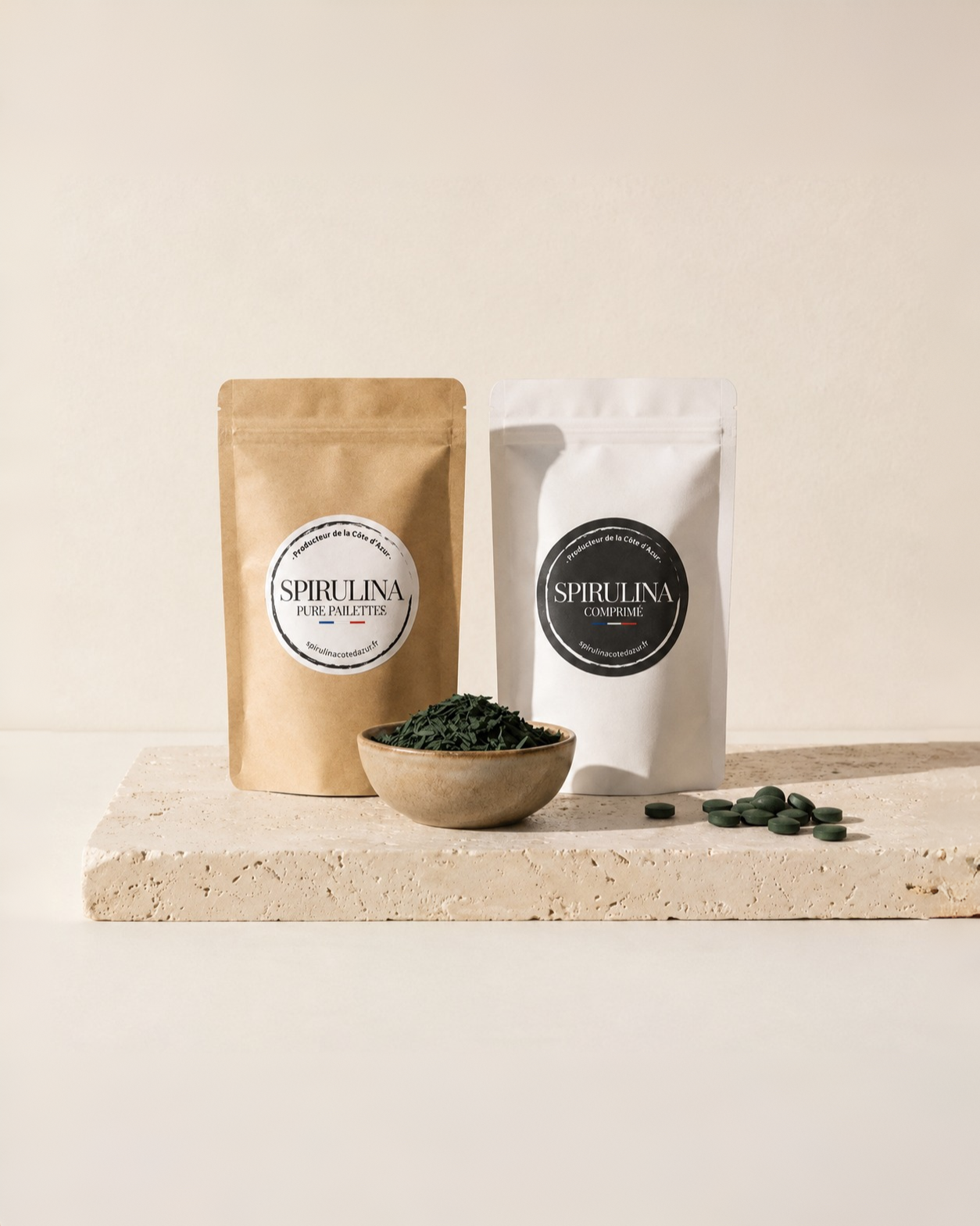Spiruline en comprimés et en paillettes